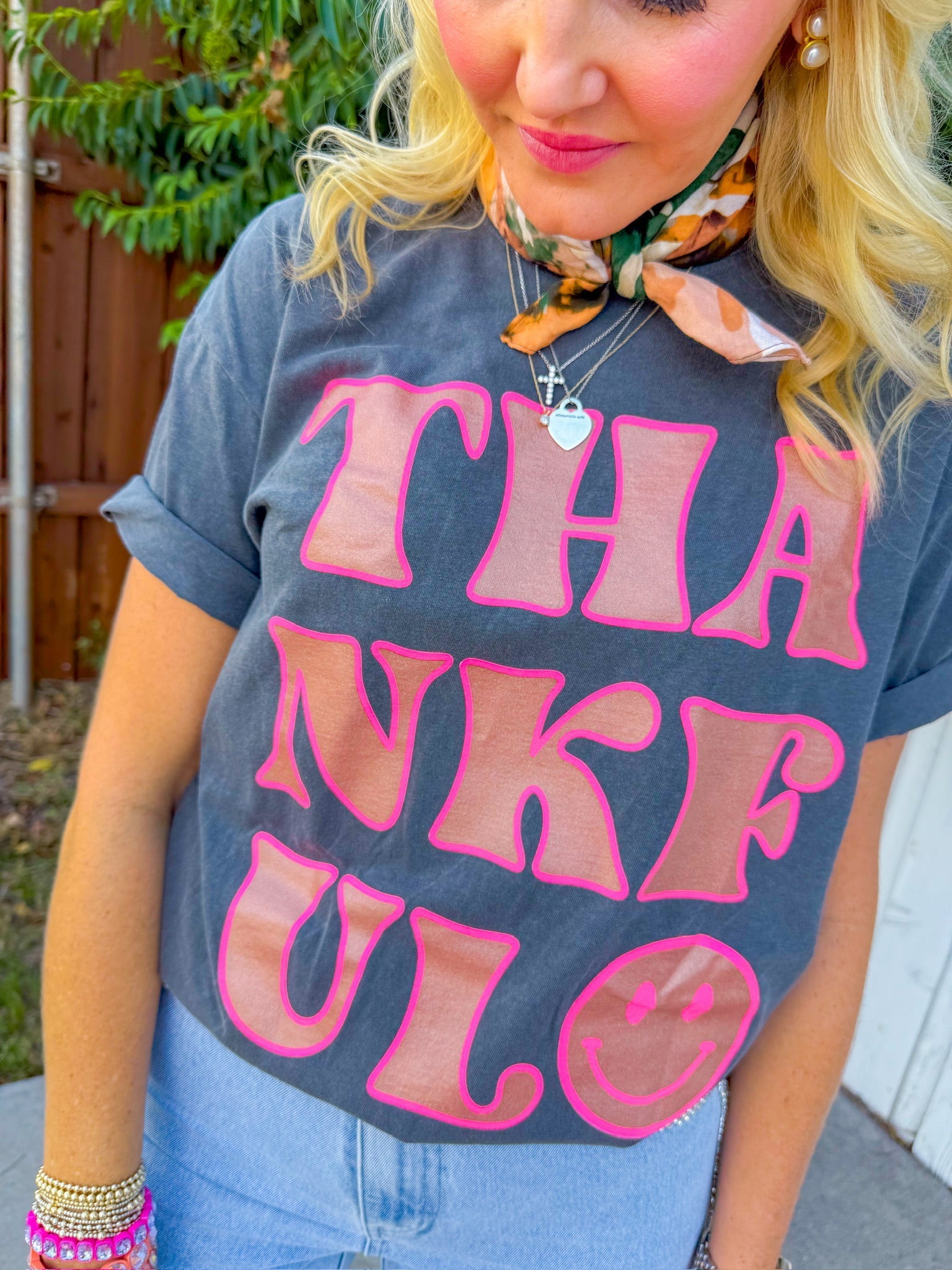 Thankful Smiley Tee - Pepper