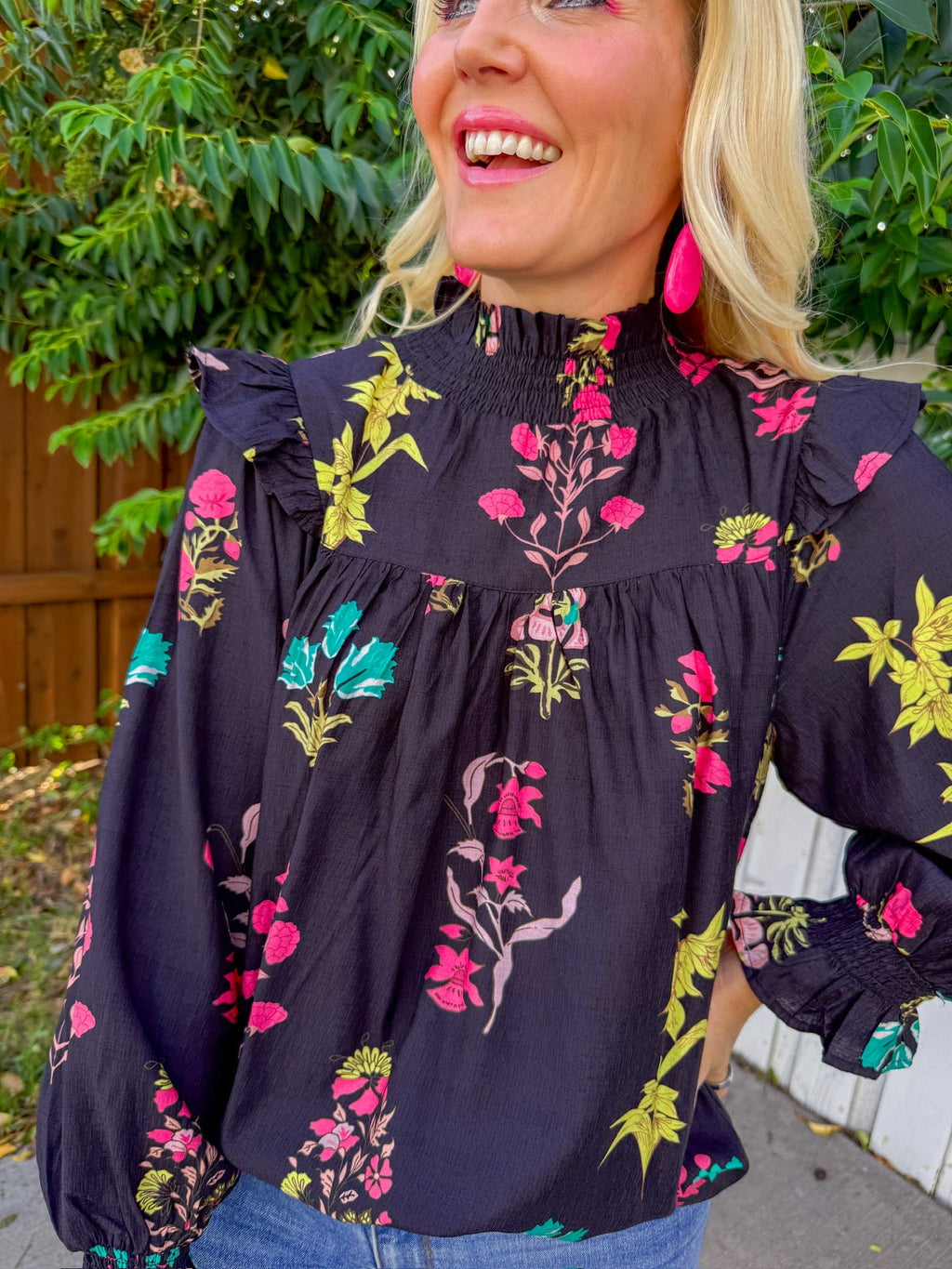 Citron Standout Top - Negro